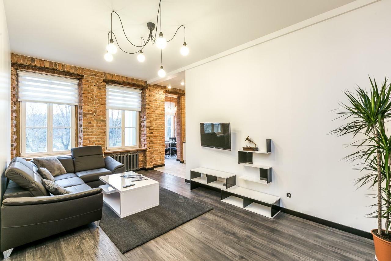 Merkela Design Apartment With Park View Riga Bagian luar foto